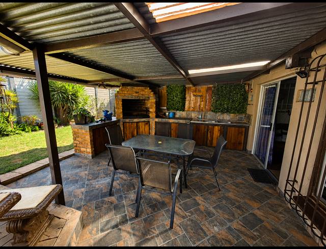 4 BEDROOM HOUSE FOR SALE IN VANDERBIJLPARK SE 7